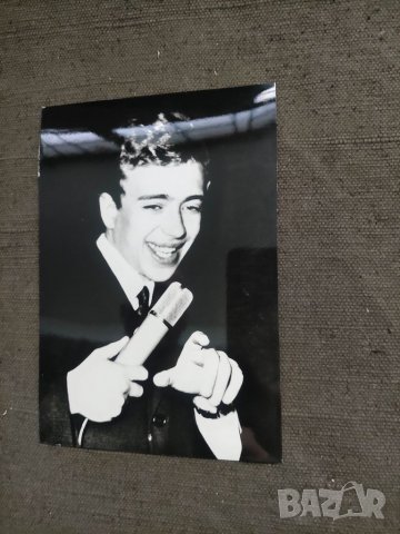 Продавам пощенски картички с български артисти , певци и певици,групи,космонавти, снимка 8 - Филателия - 39314217