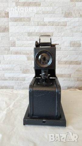 Стар руски Филмоскоп (Диапроектор) ФГК-49, 1950г. - Сделано в СССР - Антика, снимка 2 - Антикварни и старинни предмети - 30067214