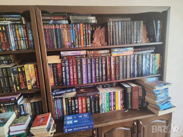 продавам или разменям доста книги от жанровете фентъзи и фантастика 