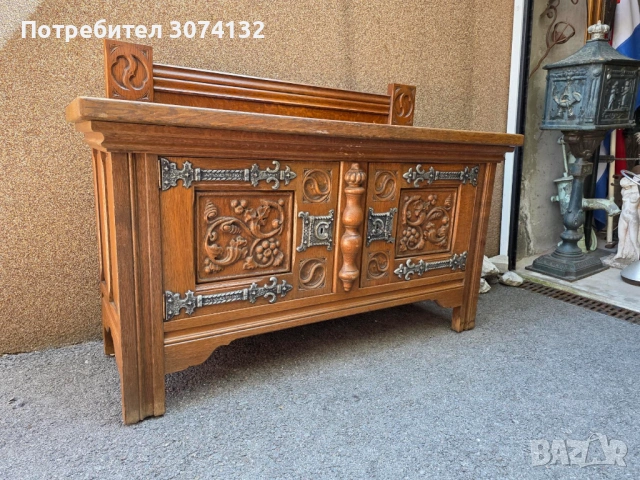 Шкаф в Готически стил, снимка 3 - Шкафове - 54359615