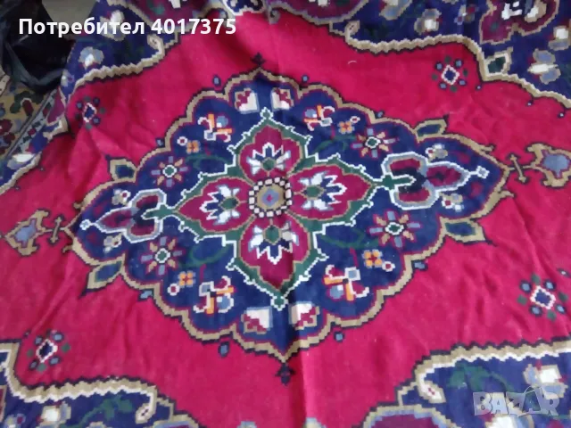 Уникален старинен чипровски килим - ,,Царската корона", снимка 11 - Антикварни и старинни предмети - 48594843