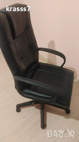 въртящ се стол