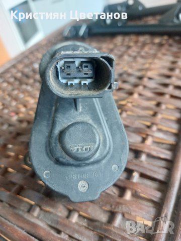 Моторче ел. ръчна спирачка Ауди А6 Ц6 4ф, снимка 3 - Части - 40864499