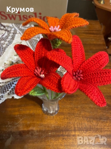 Плетени цветя на мама ръчно на 1 кука роза лилиум лале, снимка 14 - Декорация за дома - 53311221