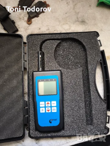 Термометър и влагомер Comet, снимка 2 - Измервателни инструменти - 48505243