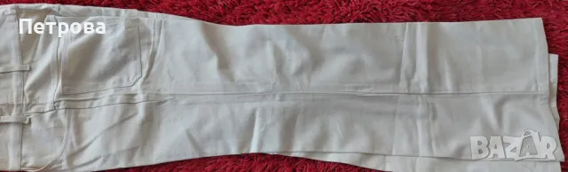 Бял панталон от изключително здрав памучен плат док, нов