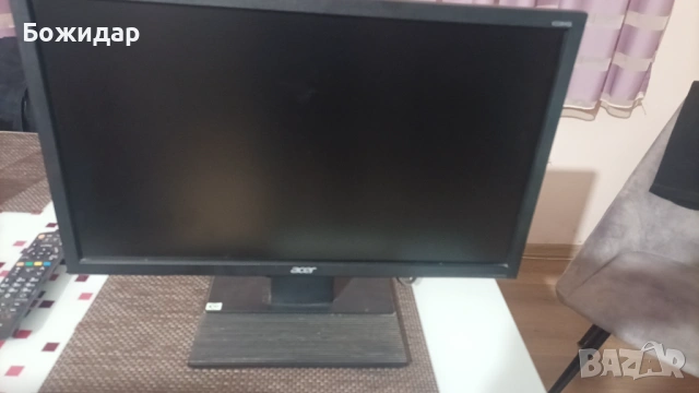Продавам монитор Acer V226HQL