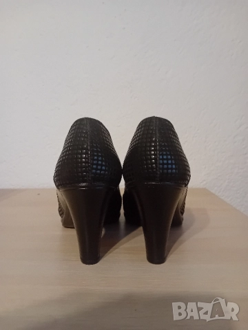 Черни обувки с висок ток, снимка 5 - Дамски обувки на ток - 52112965