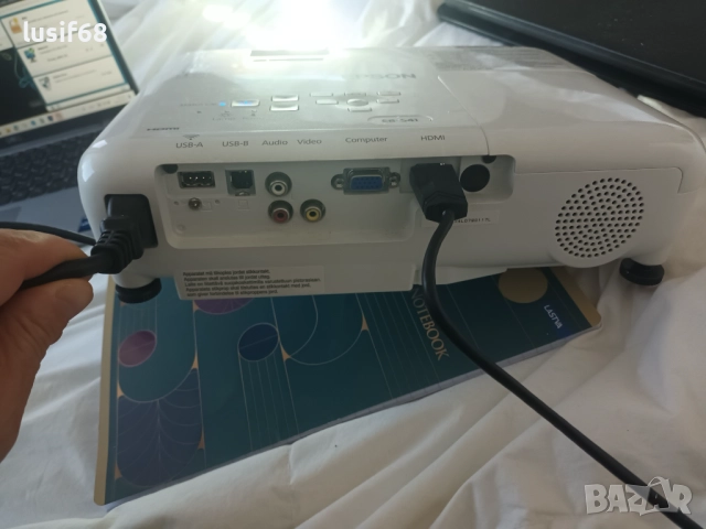 Прожектор EPSON H842B, снимка 4 - Плейъри, домашно кино, прожектори - 52859785