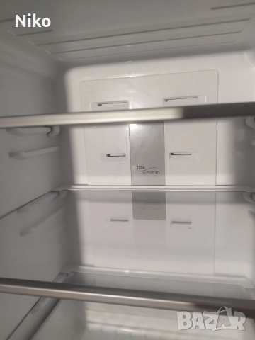 Хладилник Hotpoint Ariston, снимка 3 - Хладилници - 52872043