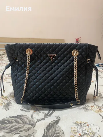 Оригинална чанта ,,Guess,,