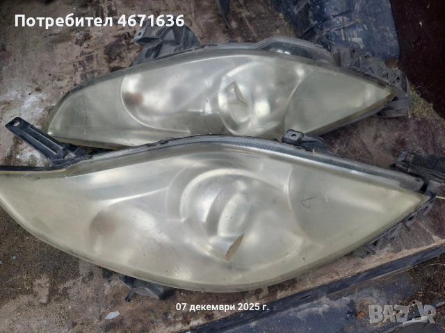 2 бр .предни фарове мазда 5