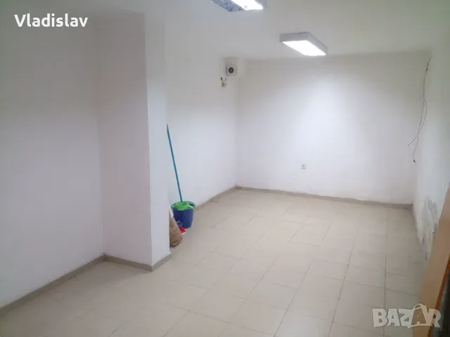 от Собственик Обзаведен Магазин  /две нива + склад / , снимка 8 - Магазини - 49616472