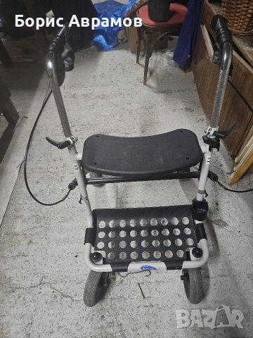 проходилка на колела със спирачки и стол !, снимка 2 - Ролатори - 53166534