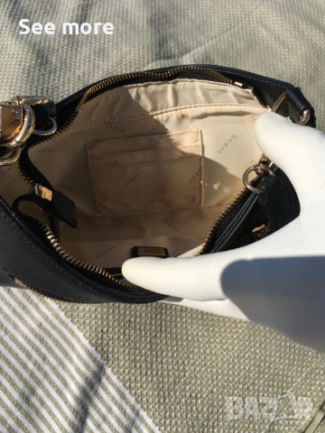 GUESS дамска мини чанта, снимка 12 - Чанти - 51519444