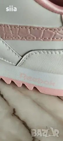Дамски маратонки Reebok, снимка 9 - Маратонки - 47950253