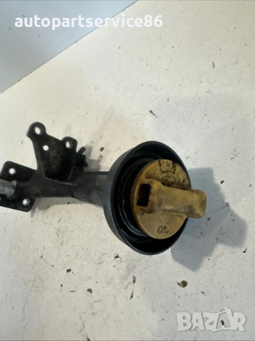 Тръба за наливане на масло за Fiat 500L, оригинална, за 1.3 M-Jet, модел 2013 г, снимка 2 - Части - 53166300