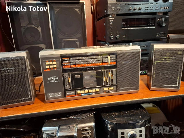 Продава се чисто нов касетофон ITT Touring 350. , снимка 2 - Радиокасетофони, транзистори - 53294134