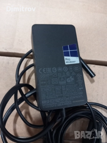 Захранващ адаптер Microsoft за Microsoft Surface Pro 3 и Microsoft Surface Pro 4