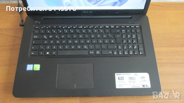 17.3 инча Asus с i5-7200,DDR 4,SSD, снимка 2 - Лаптопи за игри - 54205987