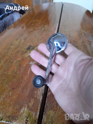 Стара автомобилна манивела за стъкло, снимка 2 - Други ценни предмети - 54290867