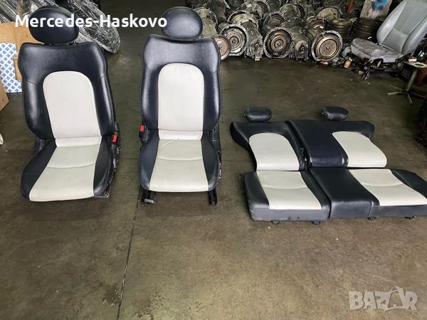 W203 C-class(Купе) - салон в перфектно състояние + корите на вратите.