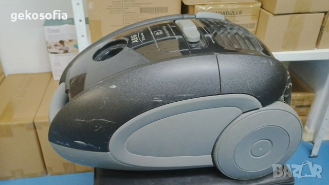 Мощна Прахосмукачка AEG / Electrolux Viva Quick 2200W в отлично състояние!, снимка 2 - Прахосмукачки - 52867115