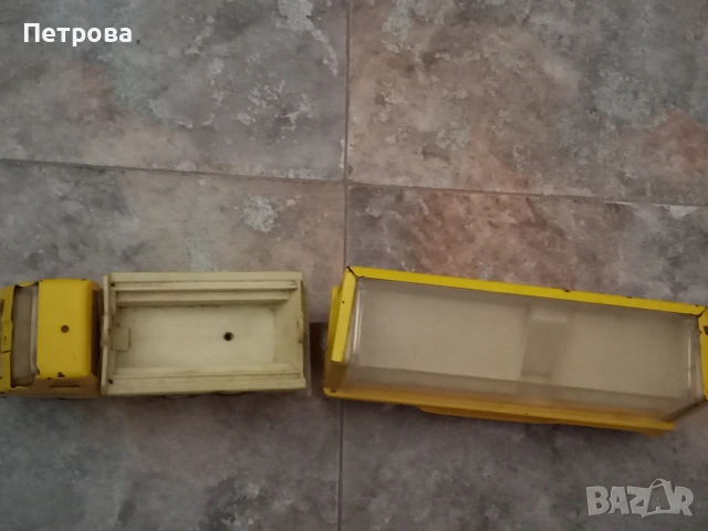 Старо българско камионче с ремарке , снимка 2 - Колекции - 53998529