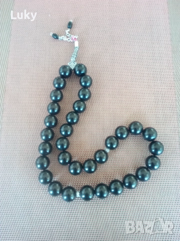 Стилна,класическа броеница.