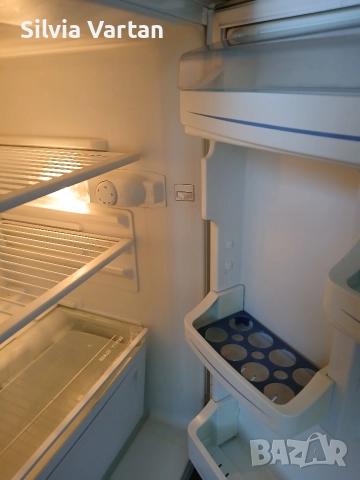 Хладилник среден размер , снимка 12 - Хладилници - 52329994