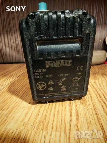 батерия Dewalt 5A с проблем , снимка 2 - Оригинални батерии - 56199423