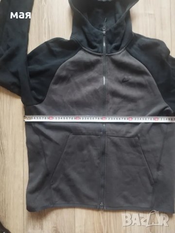 Nike -L, снимка 2 - Суичъри - 49024726