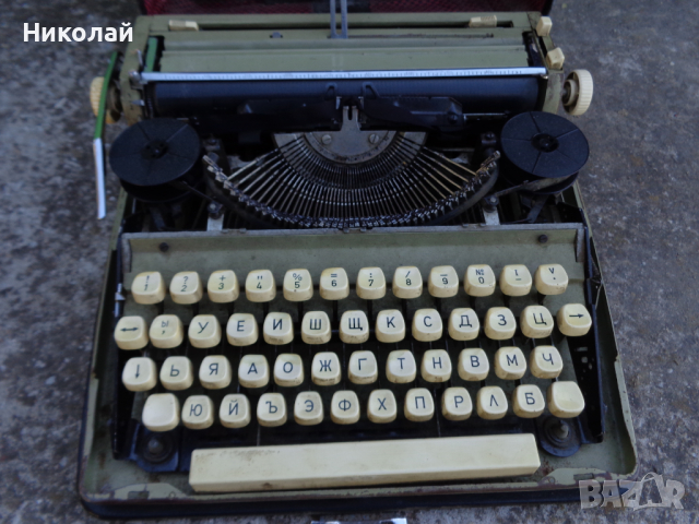 Стара пишеща машина., снимка 3 - Антикварни и старинни предмети - 36397694