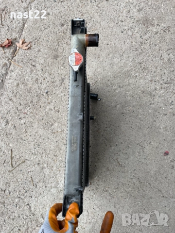 Воден радиатор за  Сузуки Гранд Витара 1998-2005 год 1.6 97 к.с, снимка 2 - Части - 52669610