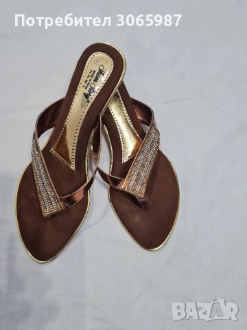 Нови дамски чехли с камъни 25лв , снимка 2 - Маратонки - 51071926