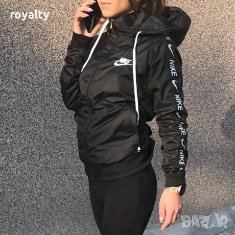 Nike Дамски Ветровки