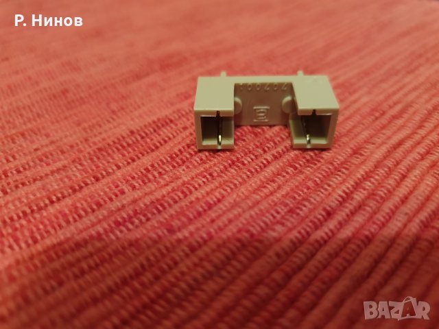 Гнездо за предпазител 5x20mm,22mm с пластмасова вложка      за печатен монтаж 250VAC 10A, снимка 1