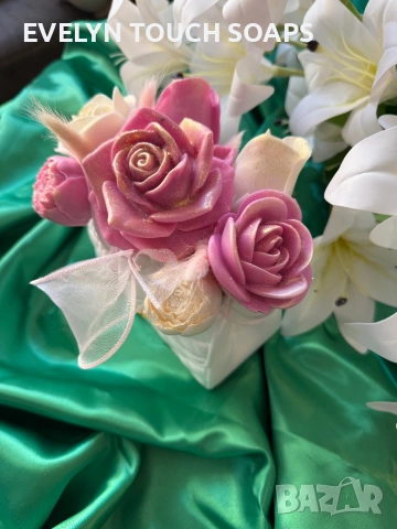 Луксозни подаръчни букети със сапунени цветя , снимка 8 - Подаръци за жени - 54231039