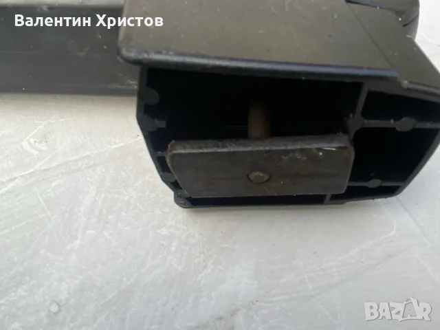 ски багажник Thule за 4 чифта ски + подарък напречни греди, снимка 14 - Аксесоари и консумативи - 55786341