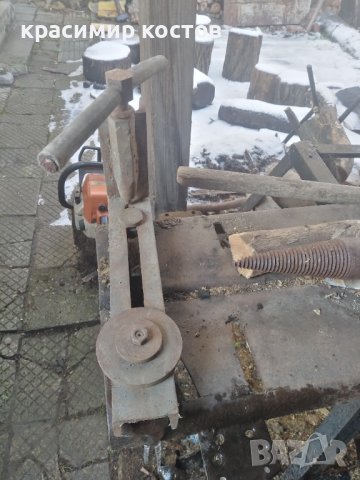 Уред за чепраз и на лента за банцинг