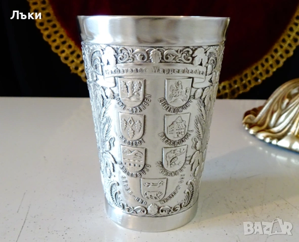 Калаена чаша с градски гербове,бира. 