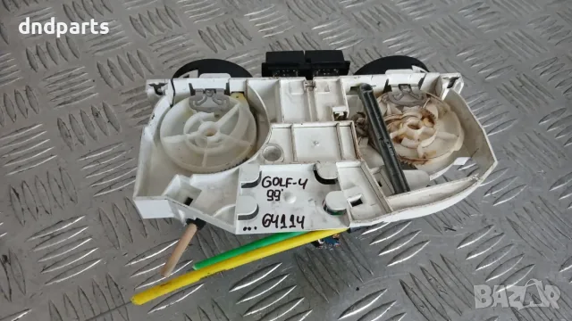 Панел климатик VW Golf 4 1999 1J0820045F Volkswagen Golf IV (1998-2004), снимка 2 - Части - 56013617