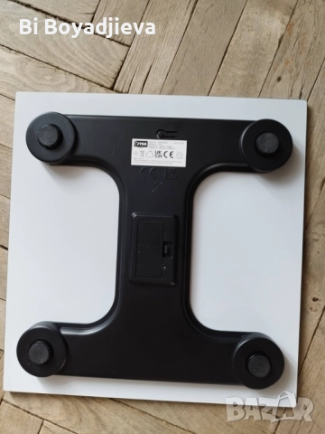 Електронен кантар за баня (на Юск), отлично състояние, снимка 3 - Други - 52586256