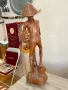 Винтидж резбована скулптура от тиково дърво — рибар с мрежа, снимка 3