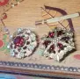 2 Старинни РАЗКОШНИ СЪВЕТСКИ ПОЗЛАТЕНИ БРОШКИ с КАМЪНИ и МАРКИРОВКА, снимка 1