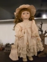 Порцеланова кукла, снимка 2