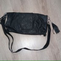 Черна дамска чанта, снимка 3 - Чанти - 31584255