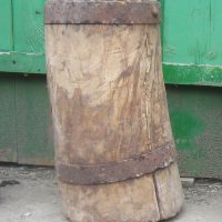 стара дървена чутура чутора с обръчи от ковано желязо, снимка 1 - Антикварни и старинни предмети - 29140857