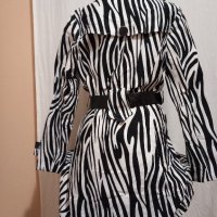 Страхотен зебров дамски шлифер, снимка 3 - Якета - 42796847