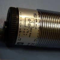 датчик Telemecanique XSA-A10011 proximiti switch 24/240 V, снимка 5 - Резервни части за машини - 35180119